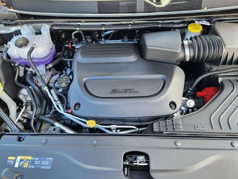 New 2026 Chrysler Voyager LX FWD image 31