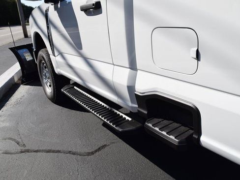 New 2026 Ford F250 XL w/ XL Chrome Package image 5