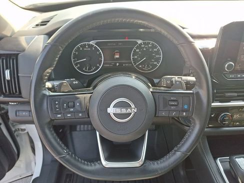 Used 2022 Nissan Pathfinder SV AWD/4WD image 21