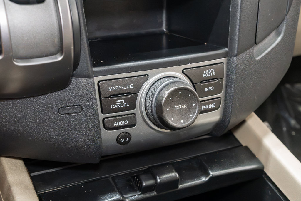 Used 2014 Honda Pilot Touring image 23