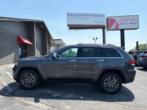 Used 2020 Jeep Grand Cherokee Limited AWD/4WD image 2