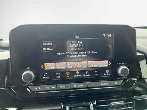 Used 2024 Nissan Pathfinder SV image 13