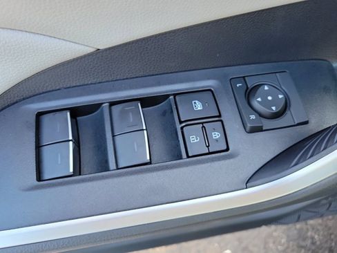 Used 2025 Toyota RAV4 XLE image 23