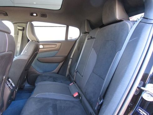 Used 2023 Volvo C40 P8 Recharge Plus AWD/4WD image 15