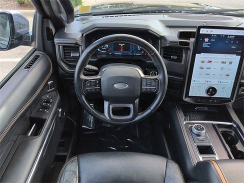 Certified 2023 Ford Expedition Max Platinum image 17