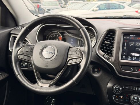 Used 2020 Jeep Cherokee Trailhawk w/ Comfort/Convenience Group AWD/4WD image 35