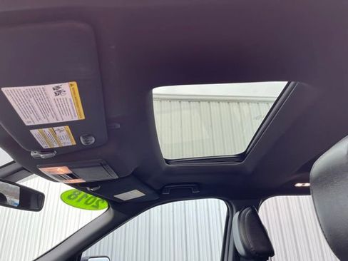 Used 2018 Ford Explorer XLT w/ Equipment Group 202A image 21