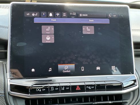 New 2025 Jeep Compass Limited w/ Sun & Sound Group AWD/4WD image 26