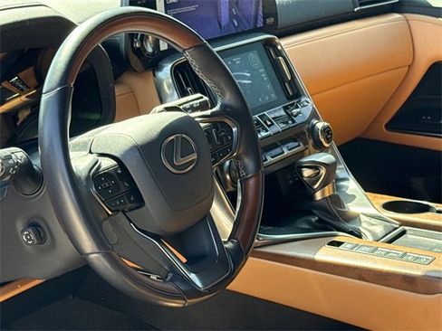 Used 2022 Lexus LX 600 4WD w/ Accessory Package (Z1) image 18