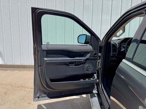 Used 2019 Ford Expedition Platinum AWD/4WD image 15