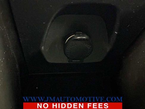 Used 2024 Toyota Venza Nightshade image 36