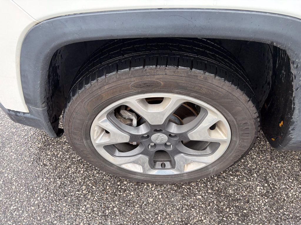 Used 2020 Jeep Compass Limited AWD/4WD image 27