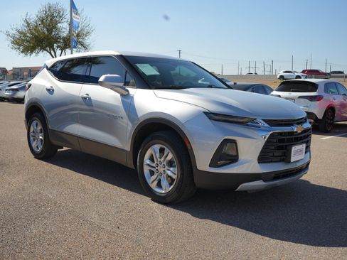 Used 2022 Chevrolet Blazer LT image 3