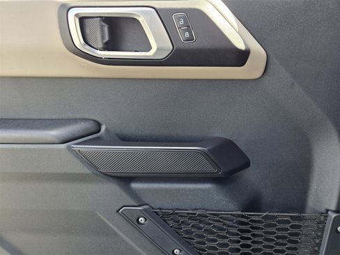 Used 2024 Ford Bronco Wildtrak image 21