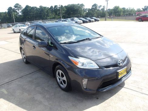 Used 2015 Toyota Prius Three FWD image 4