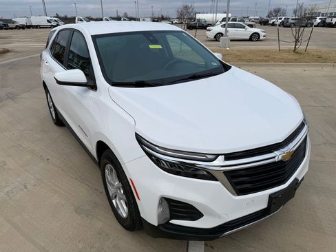 Used 2022 Chevrolet Equinox LT image 9