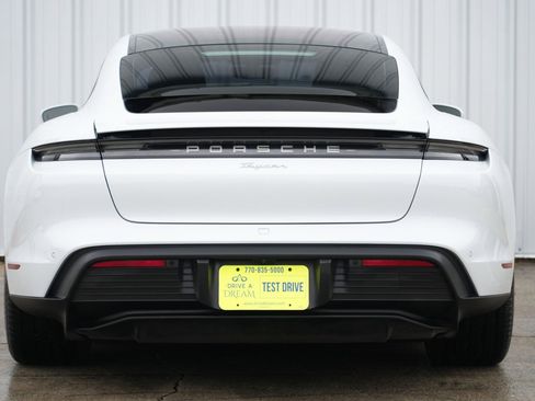 Used 2023 Porsche Taycan image 11