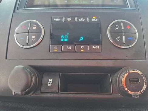 Used 2013 Chevrolet Silverado 1500 LT image 36