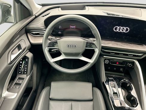 Used 2025 Audi Q5 Premium Plus w/ Premium Plus AWD/4WD image 11