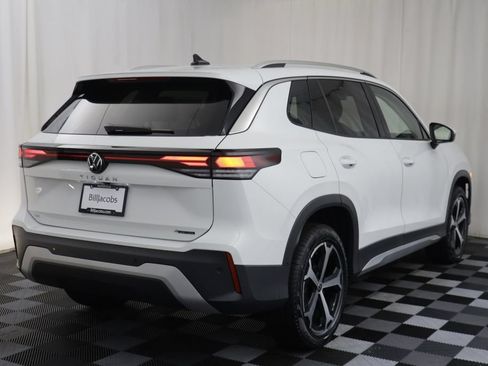 New 2026 Volkswagen Tiguan SE AWD/4WD image 17