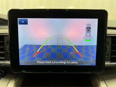 Used 2021 Ford Explorer XLT w/ Equipment Group 202A image 27