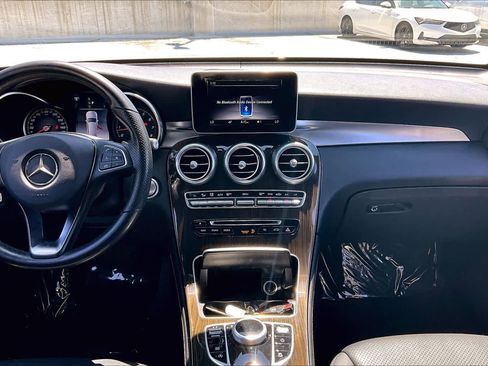 Used 2019 Mercedes-Benz GLC 300 4MATIC image 7