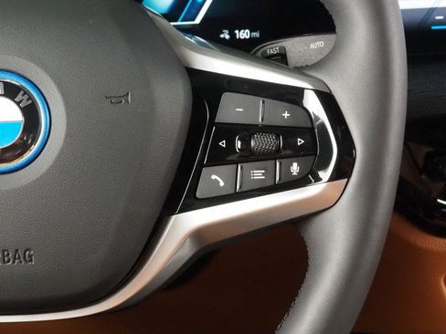 Used 2025 BMW i4 eDrive40 image 23