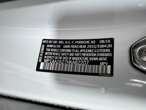 Used 2017 Porsche Cayenne Platinum Edition image 33