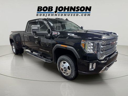 Used 2023 GMC Sierra 3500 Denali image 1