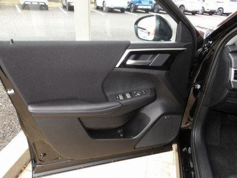 New 2025 Mitsubishi Outlander ES image 15