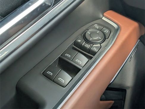 Used 2025 GMC Sierra 3500 Denali Ultimate image 28