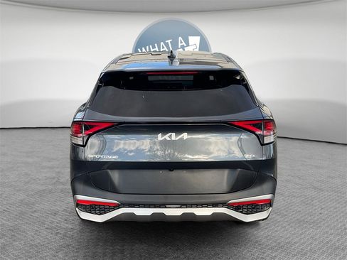 Used 2023 Kia Sportage LX image 5
