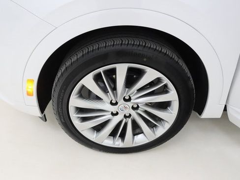 Used 2024 Buick Envision Avenir image 7