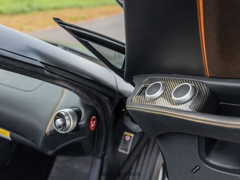 Used 2013 McLaren MP4-12C Spider RWD image 40