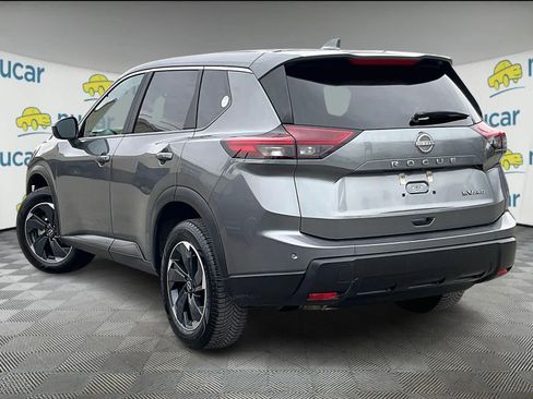 Certified 2024 Nissan Rogue SV image 4