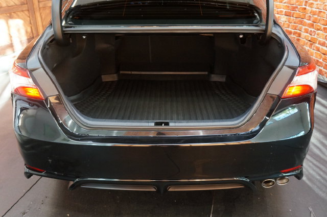 Used 2020 Toyota Camry SE FWD image 40