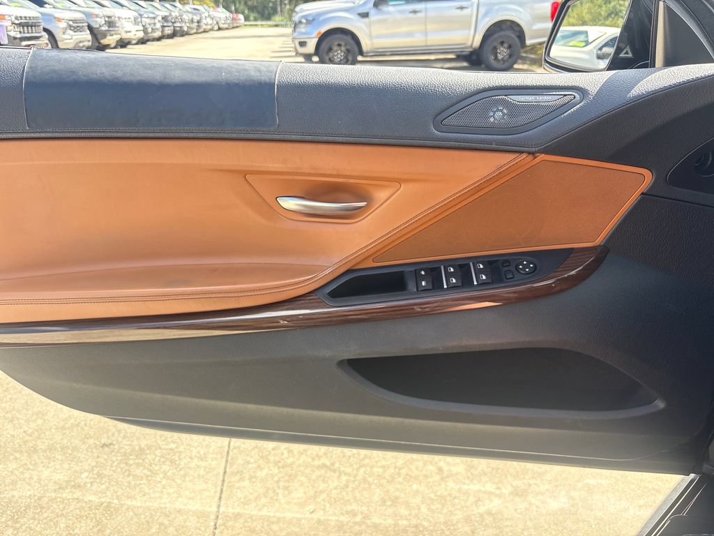 Used 2018 BMW 650i Convertible RWD image 16
