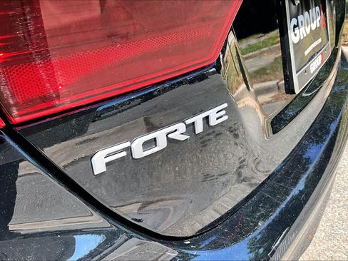 Used 2024 Kia Forte LXS FWD image 10