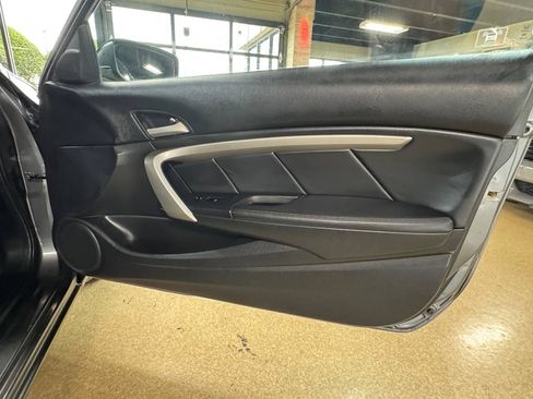 Used 2011 Honda Accord EX-L image 10