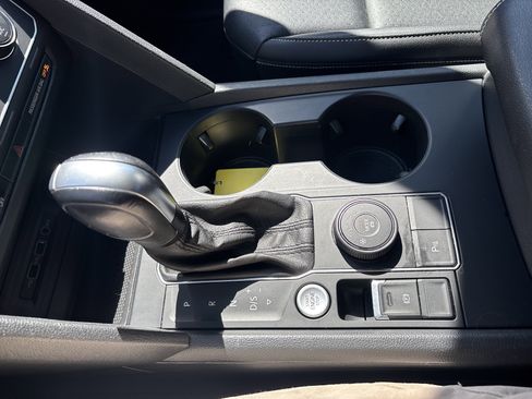 Used 2021 Volkswagen Atlas SE w/ Panoramic Sunroof Package AWD/4WD image 25