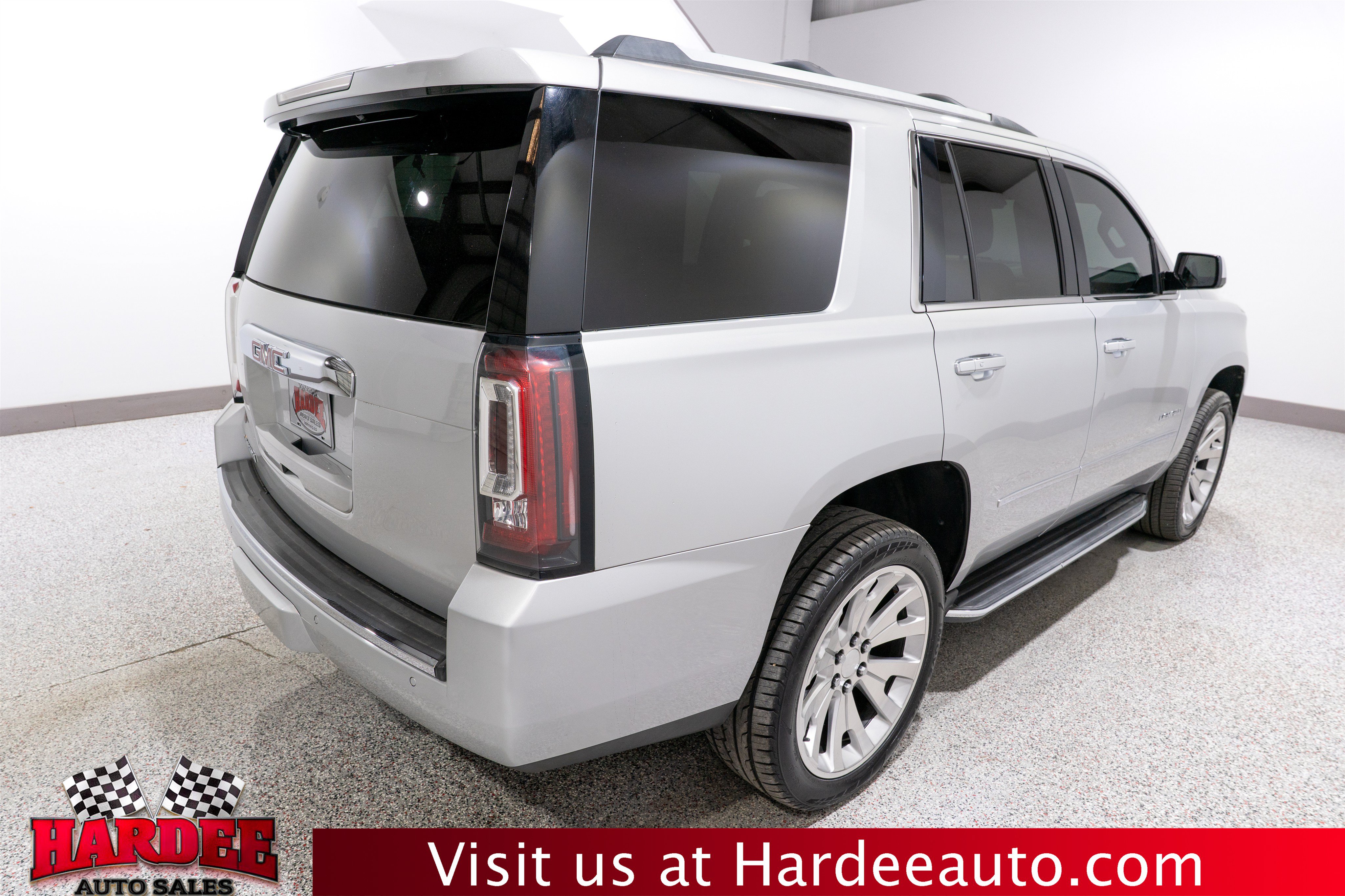 Used 2018 GMC Yukon Denali AWD/4WD image 5