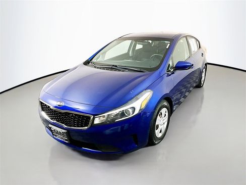 Used 2018 Kia Forte LX image 3