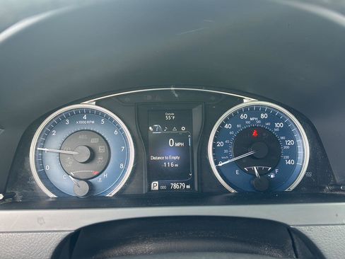 Used 2015 Toyota Camry XLE image 3