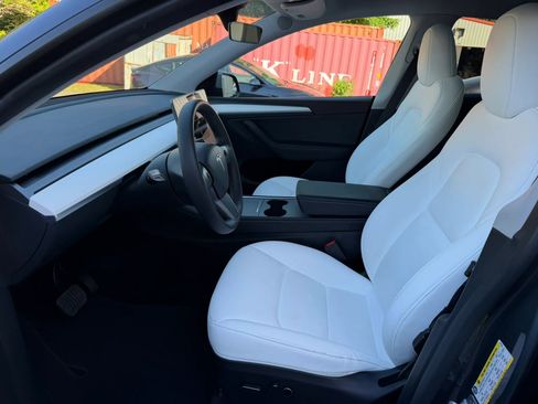 Used 2023 Tesla Model Y Long Range AWD/4WD image 15