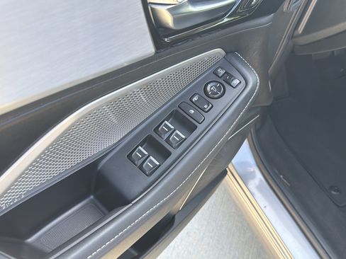 Certified 2024 Acura MDX w/ Technology Package FWD image 9