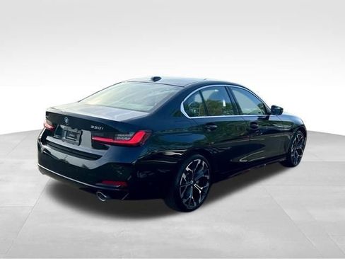 Used 2025 BMW 330i xDrive Sedan w/ Premium Package image 7