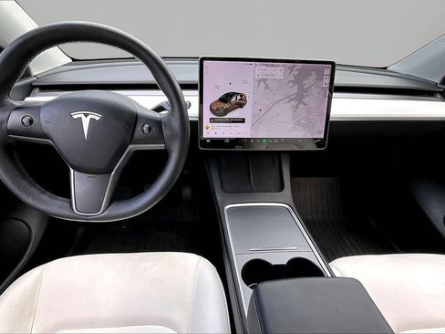 Used 2021 Tesla Model Y Long Range AWD/4WD image 14