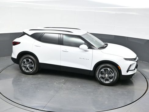 Used 2025 Chevrolet Blazer LT w/ Convenience Package AWD/4WD image 38