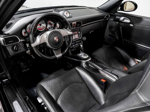 Used 2010 Porsche 911 Carrera 4S AWD/4WD image 9
