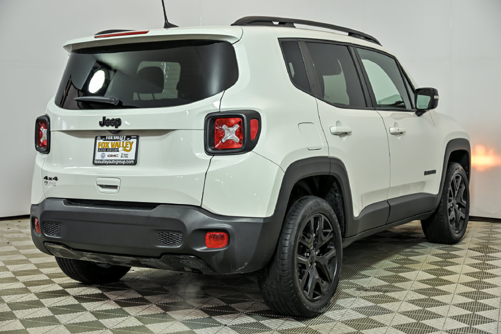 Used 2022 Jeep Renegade Altitude AWD/4WD image 8